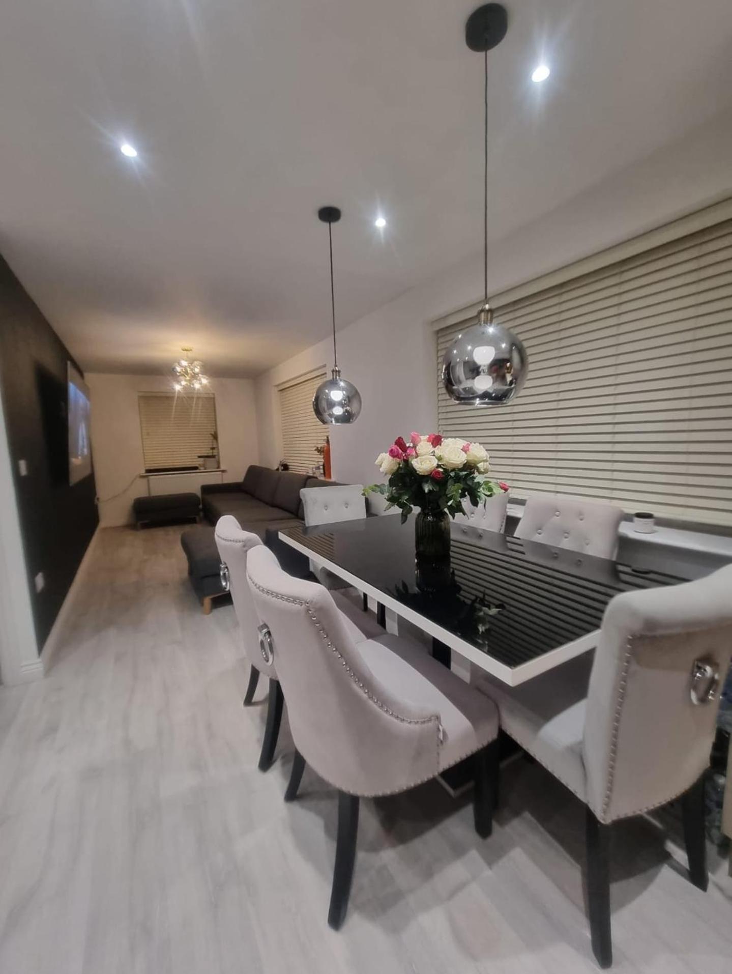 Bromley Common- Double Bedroom With En-Suite With Private Lounge In Shared Town House Exterior photo